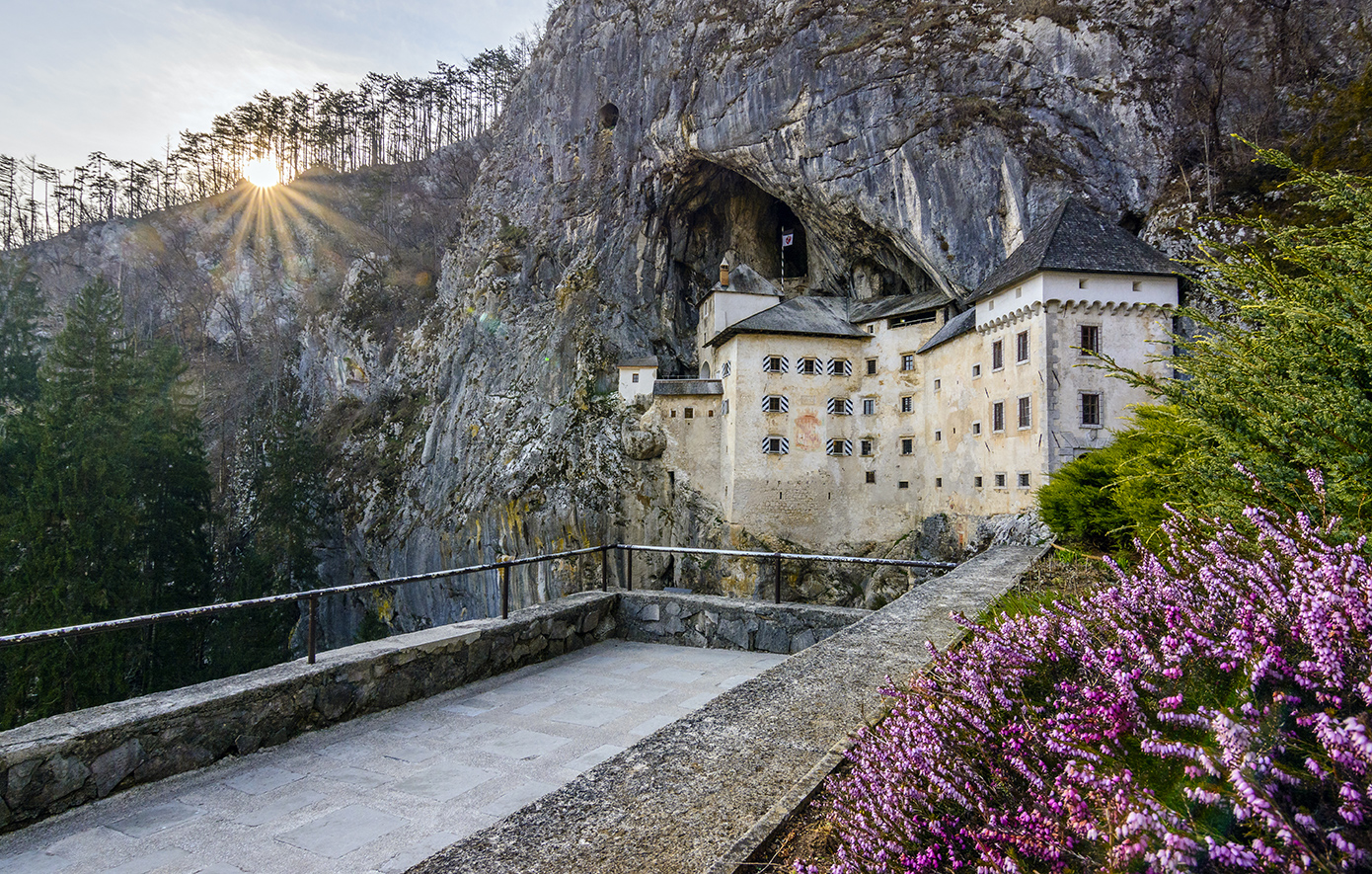 Κάστρο Predjama:Το μεγαλύτερο κάστρο σε σπήλαιο στον κόσμο