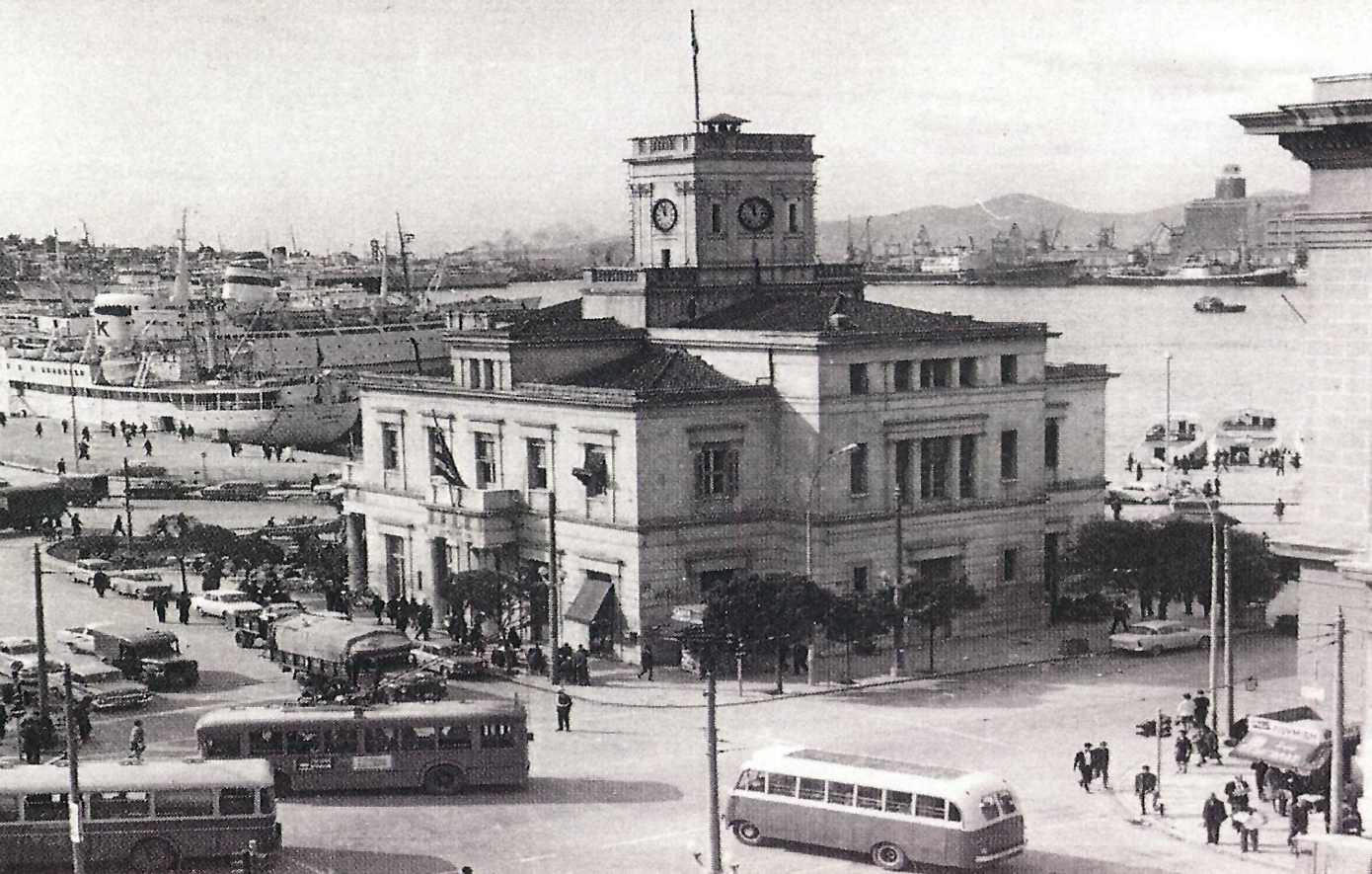 Σαν σήμερα 18 Δεκεμβρίου: Γκρεμίζεται το ρολόι του Πειραιά &#8211; Όταν η πόλη έχασε το σύμβολό της