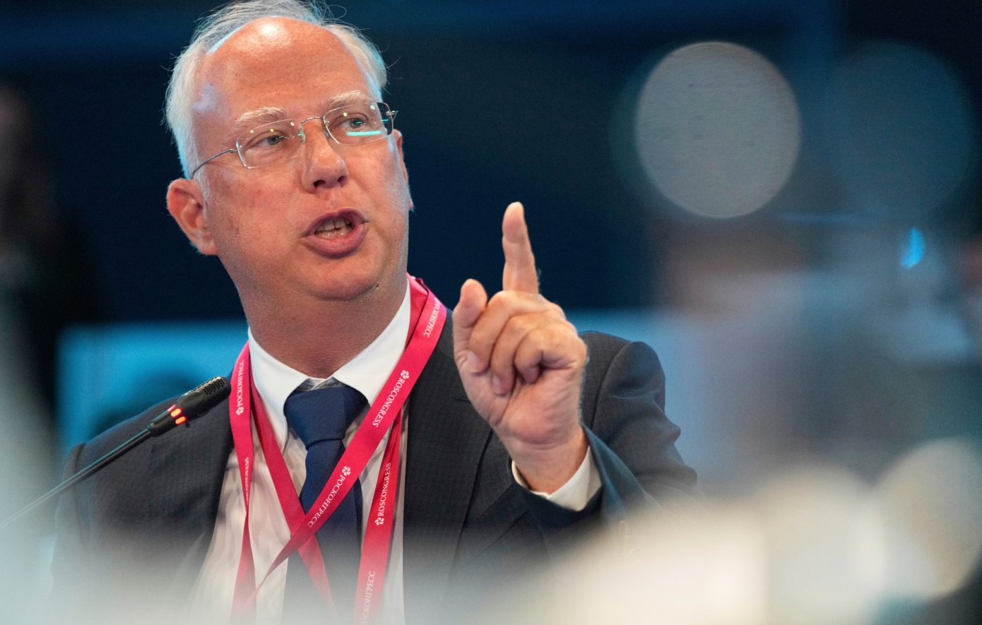 «Πεισματική βλακεία»: Ο απεσταλμένος του Πούτιν καταφέρεται εναντίον του καγκελάριου Μερτς