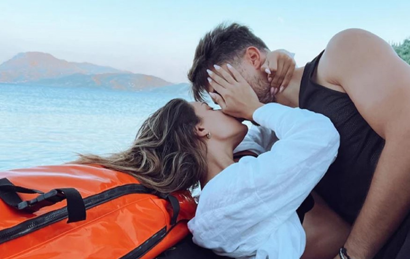 Έγκυος η Μαριαλένα Ρουμελιώτη: Η τρυφερή ανάρτηση μαζί με τον Σάκη Κατσούλη