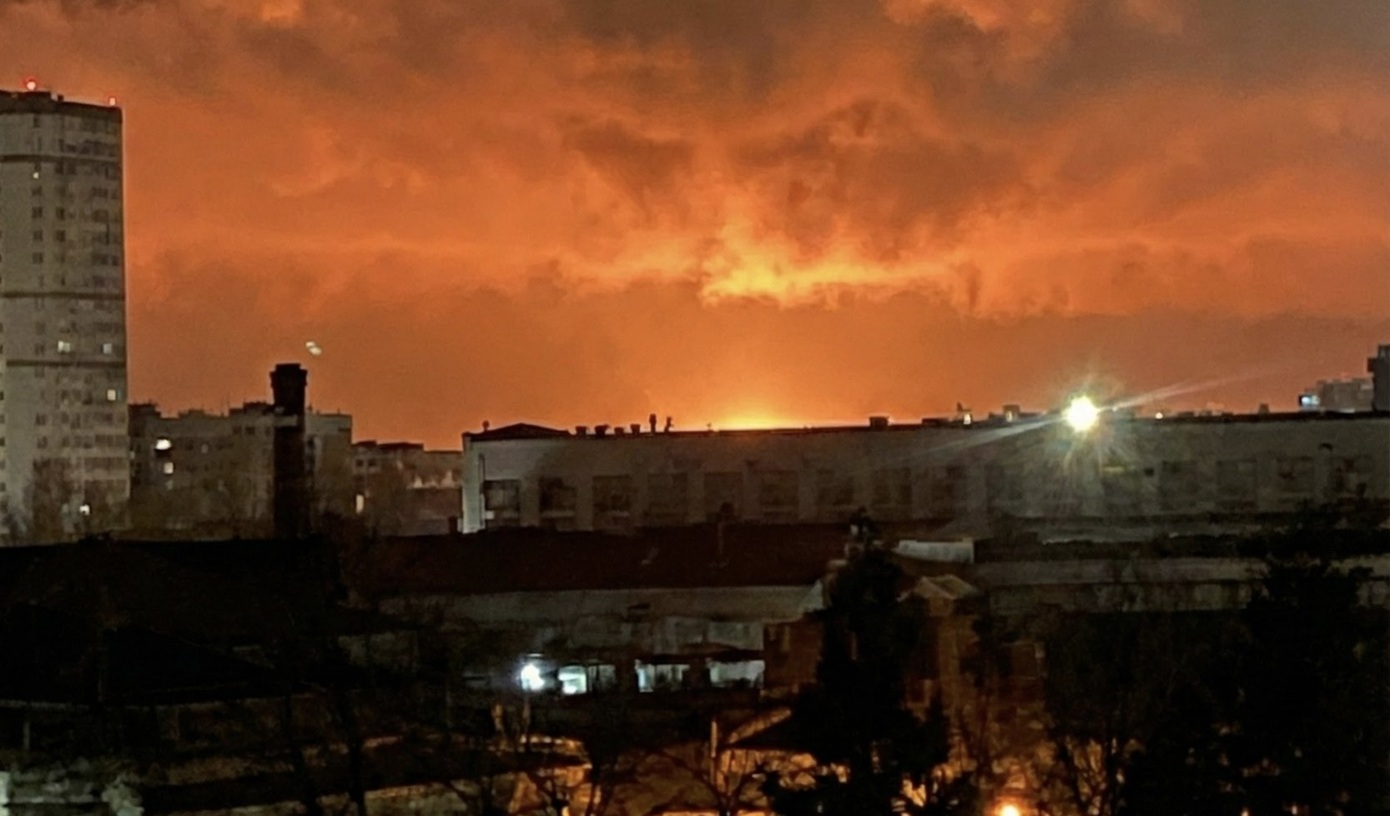 Ένας νεκρός και εκτεταμένες καταστροφές από επίθεση drones στη ρώσικη Σαράτοφ