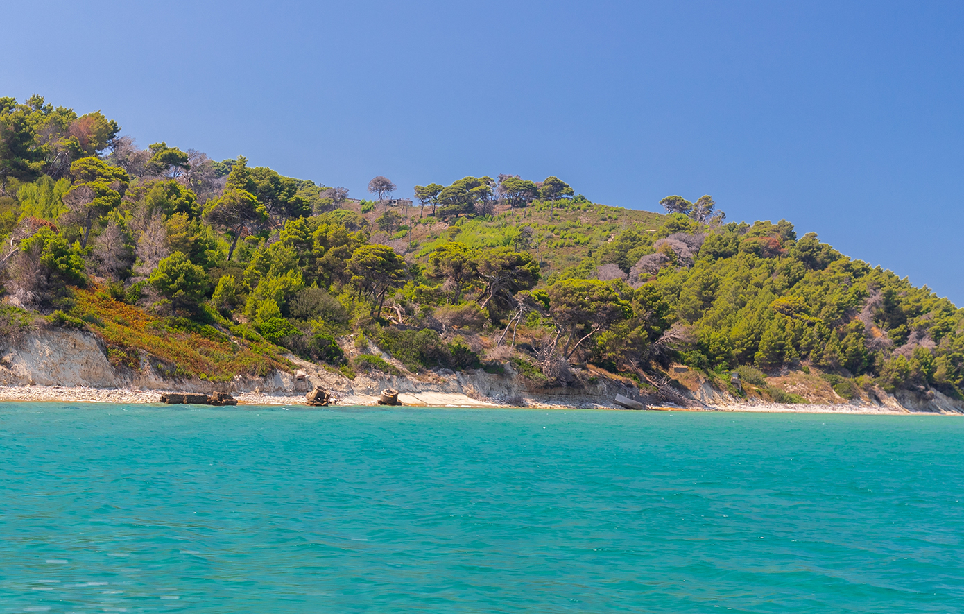 Ο γαμπρός του Τραμπ μετατρέπει αλβανικό νησί φάντασμα σε τουριστικό θέρετρο