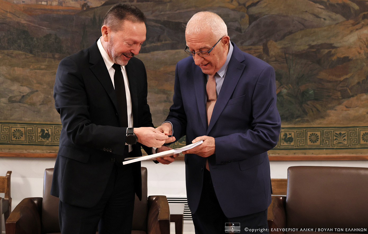 Στουρνάρας: Το δημογραφικό, η γραφειοκρατία στο δημόσιο και η αργή απονομή δικαιοσύνης ελλοχεύουν κινδύνους για την ελληνική οικονομία