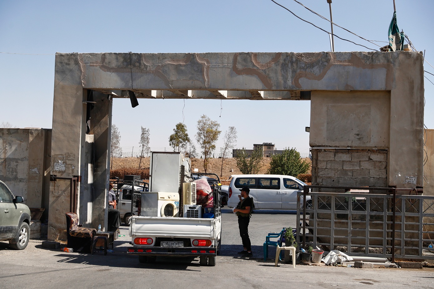 Η Συρία ένα χρόνο μετά από την πτώση του Άσαντ &#8211; Οικογένειες που επιστρέφουν στα ερείπια και συνεχιζόμενα περιστατικά βίας
