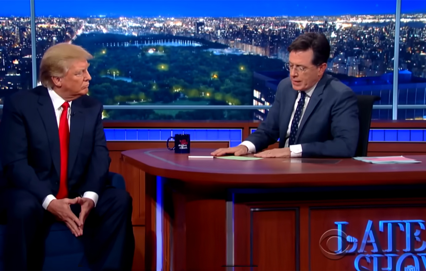 Τραμπ: Σκληρή γλώσσα και νέες επιθέσεις κατά του κωμικού Στίβεν Κολμπέρ και άλλων σατιρικών εκπομπών