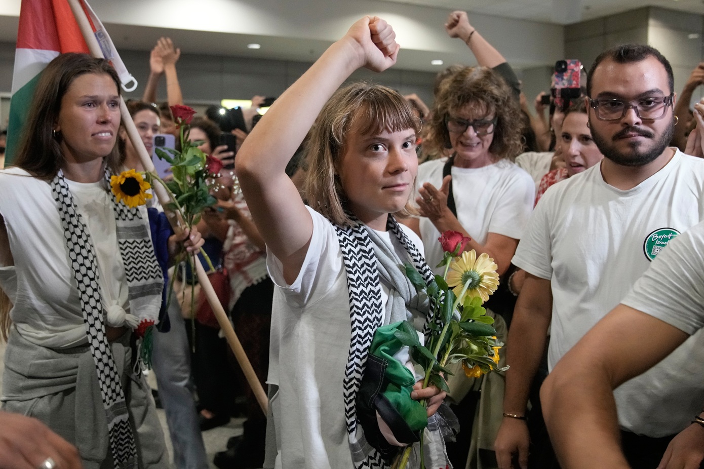 Η Γκρέτα Τούνμπεργκ συνελήφθη σε διαδήλωση υπέρ των Παλαιστινίων στο Λονδίνο