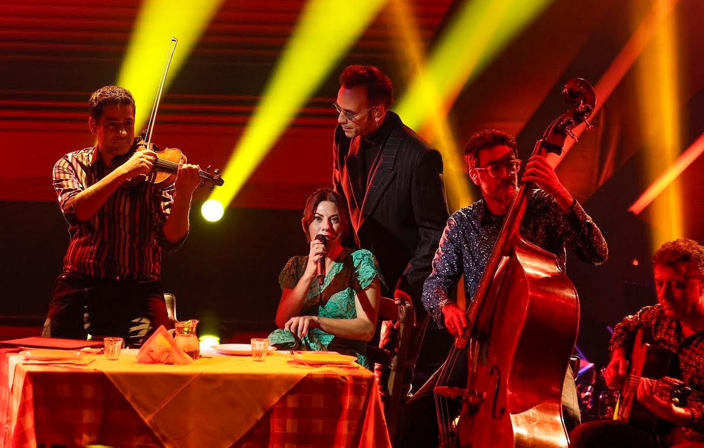 The Voice: Δίνονται τα τελευταία εισιτήρια για τα live επεισόδια &#8211; Μουζουράκης και Gadjo Dilo παρουσιάζουν ένα μοναδικό medley