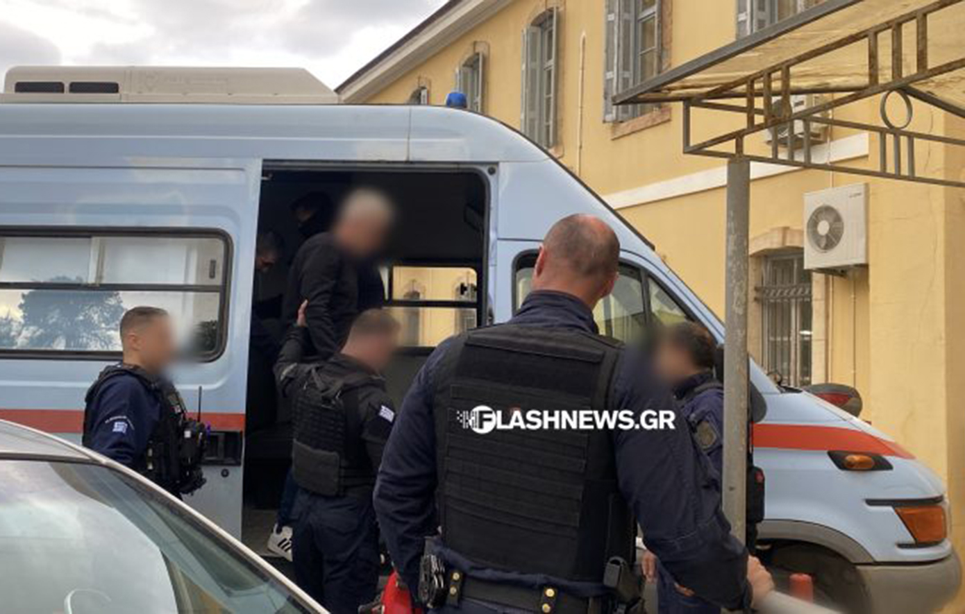 Ξεκινά η δίκη για το θανατηφόρο τροχαίο στη λεωφόρο Σούδας &#8211; Στα δικαστήρια ο 45χρονος οδηγός της Porsche