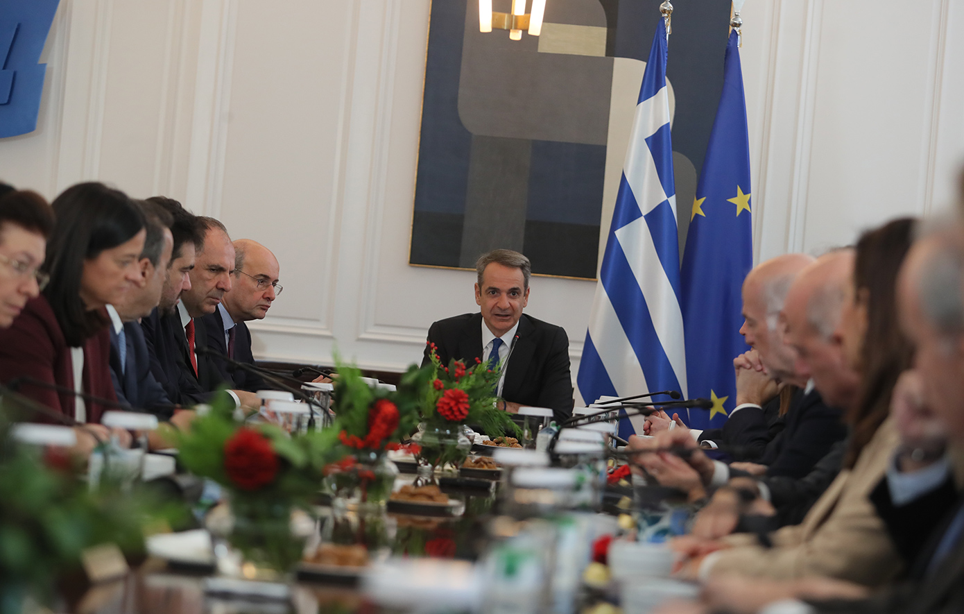 Το νέο τοπίο μέσα από τις δημοσκοπήσεις &#8211; Πώς τις διαβάζει και που θα εστιάσει το Μαξίμου