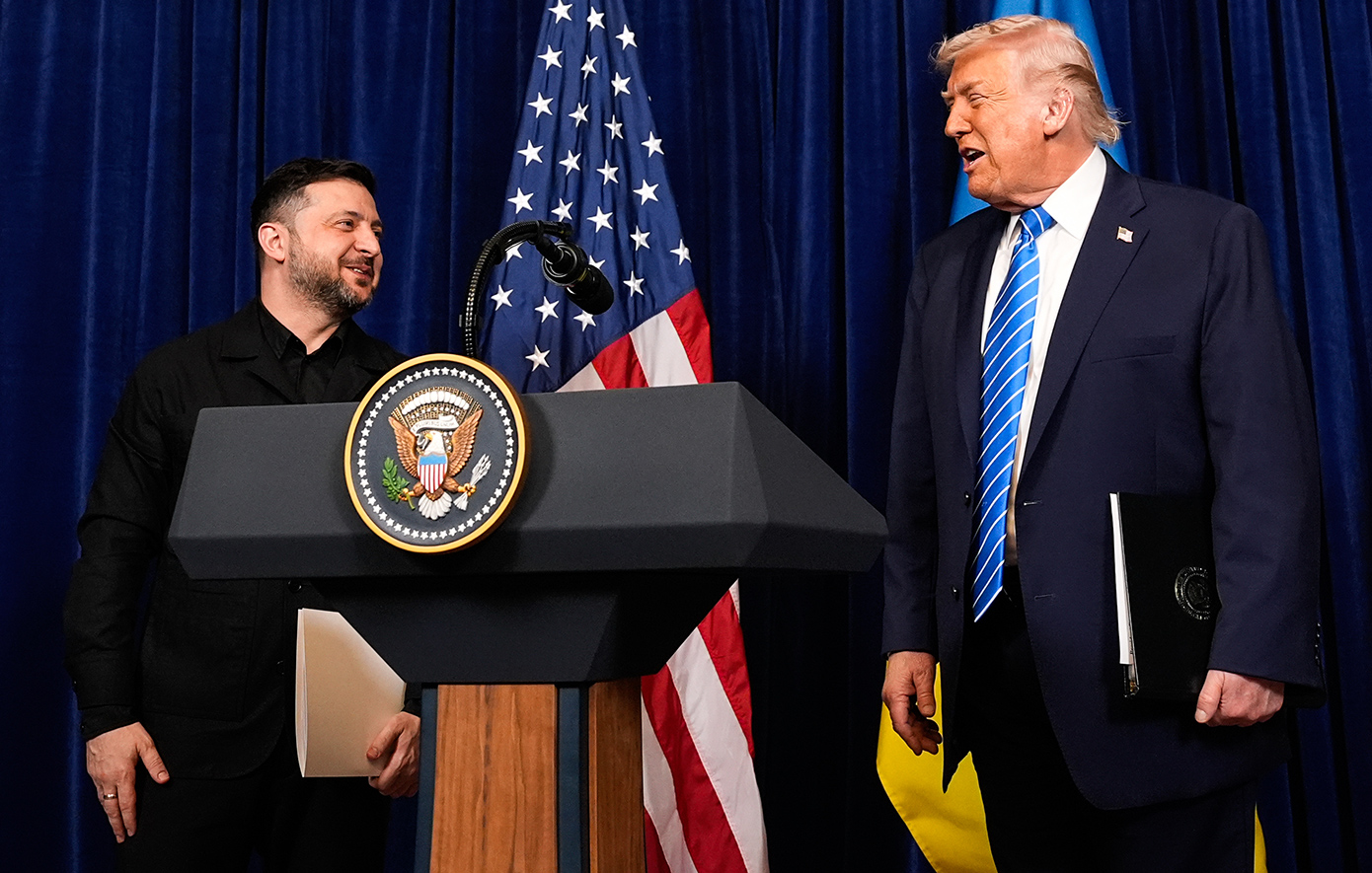 Ο Τραμπ και ο Ζελένσκι πέρασαν 2,5 ώρες στο ίδιο δωμάτιο, αλλά δεν υπάρχουν ενδείξεις ότι η ειρήνη στην Ουκρανία είναι κοντά