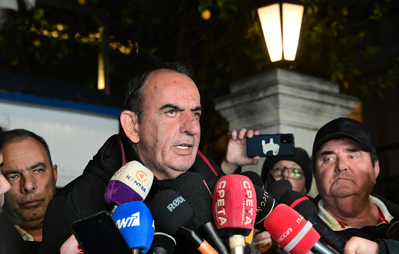 Συνεχίζουμε τις κινητοποιήσεις, λένε οι "σκληροί" των μπλόκων