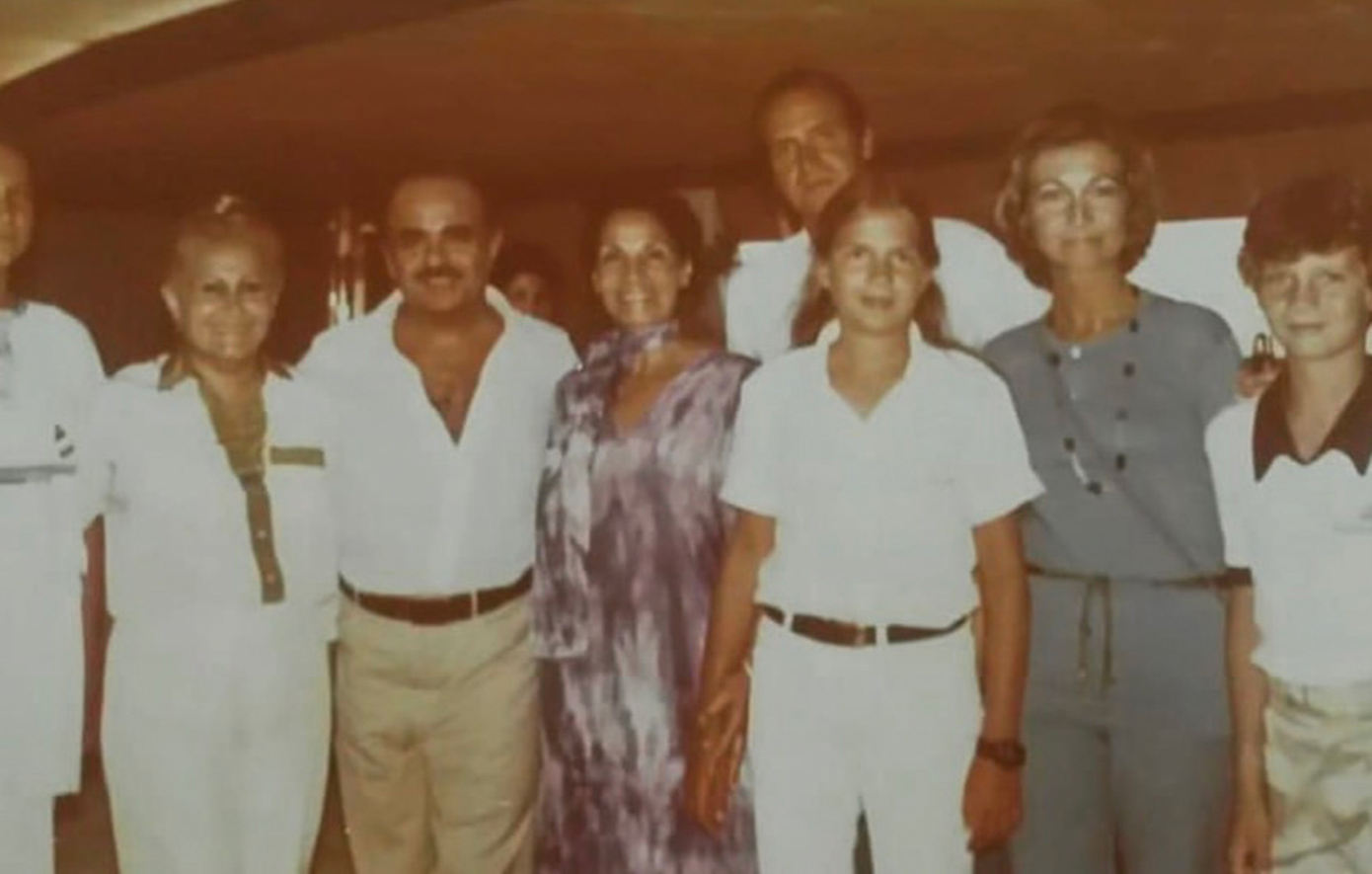 Αποκλειστικό: Ο Κασόγκι και οι φωτογραφίες με τον Κωνσταντίνο και το βασιλικό ζεύγος της Ισπανίας