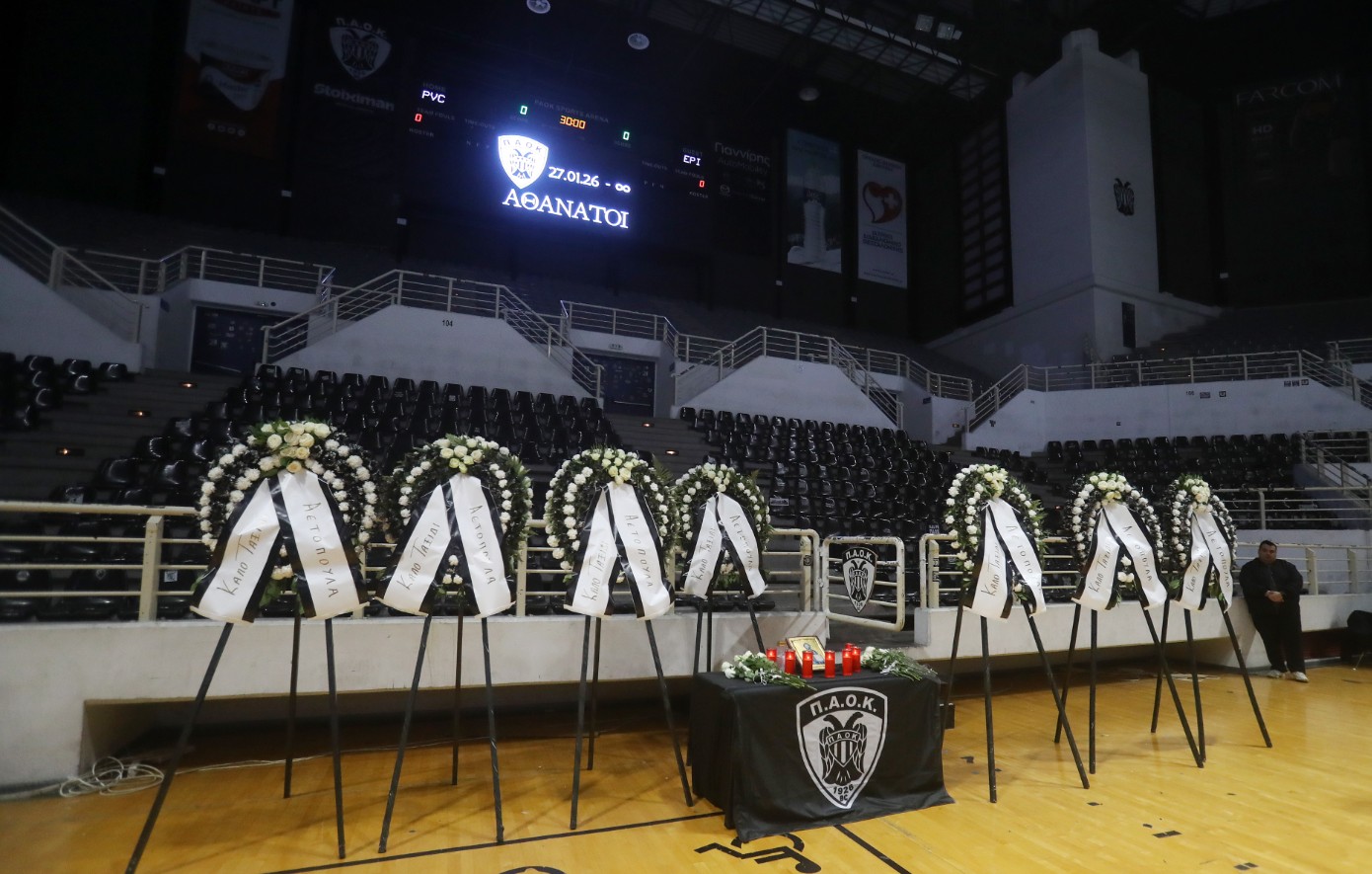 Συγκίνηση στο ΠΑΟΚ &#8211; Χόροντοκ: Τα 7 στεφάνια στο ματς του Challenge Cup για τους αδικοχαμένους οπαδούς