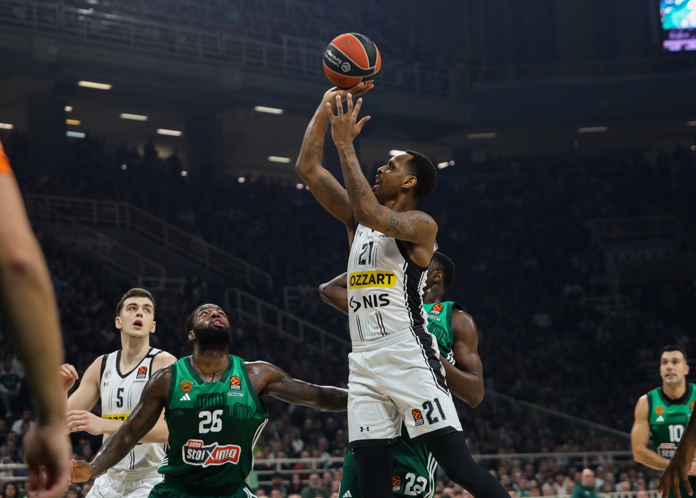 Πρωτοχρονιάτικο δώρο της ΑΕΚ στους φίλους της η απόκτηση του πρώην NBAer και με θητεία στην Παρτίζαν, Τζέιμς Νάναλι