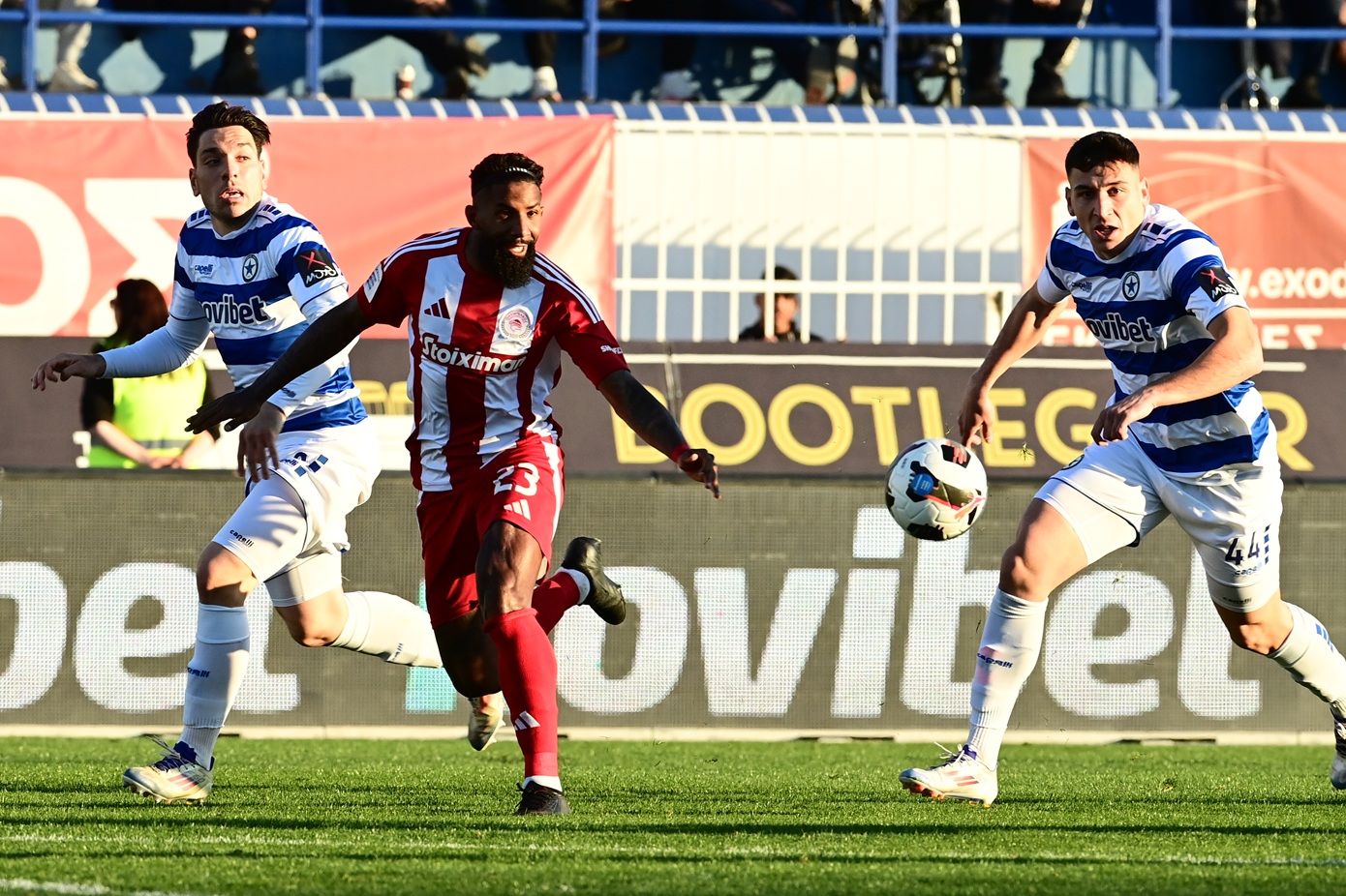 Super League: Δύσκολες αποστολές για Ολυμπιακό και ΠΑΟΚ σε Περιστέρι και Αγρίνιο &#8211; Κηφισιά και Λάρισα σε μάχη επιβίωσης