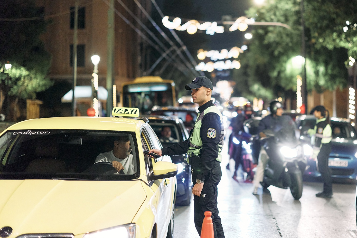 Πάνω από 40.000 παραβάσεις του Κ.Ο.Κ. βεβαιώθηκαν κατά την εορταστική περίοδο των Χριστουγέννων και της Πρωτοχρονιάς