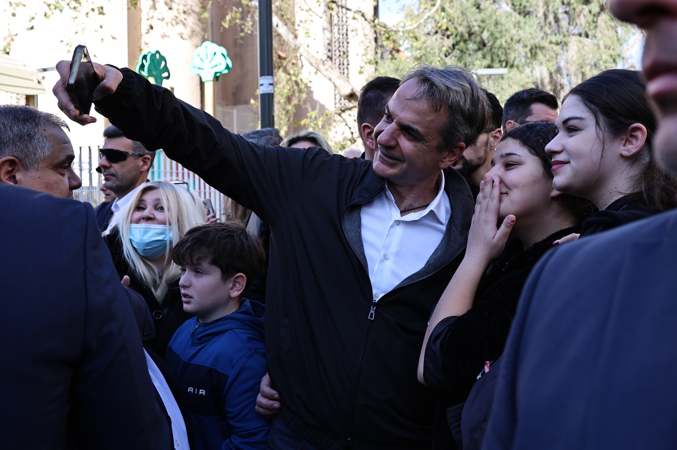 Μητσοτάκης σε πολίτες στο Μοσχάτο: Δεν θα τάξουμε ποτέ πράγματα που δεν μπορούμε να κάνουμε