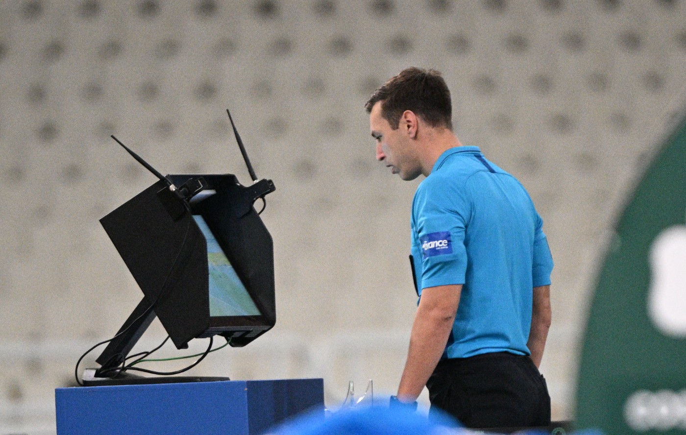VAR: Νέες αλλαγές που ετοιμάζονται να αλλάξουν το ποδόσφαιρο