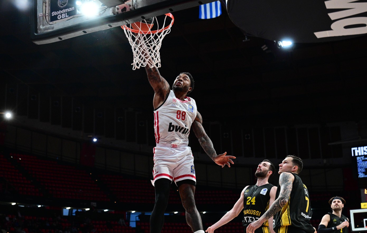 Stoiximan Basket League: Ο Ολυμπιακός καθάρισε το Μαρούσι με νέα 100άρα