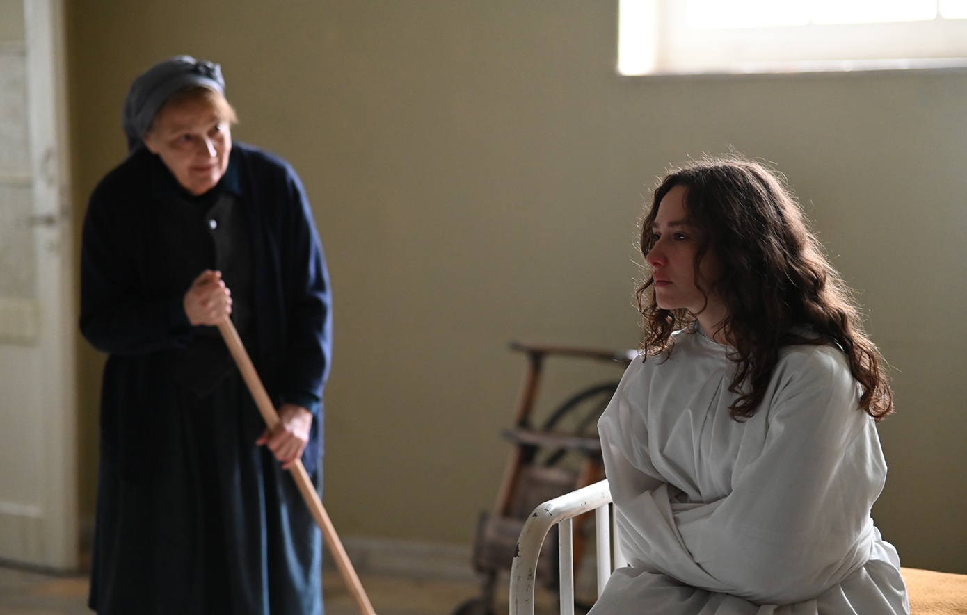 Άγιος έρωτας - Δύο νέοι χαρακτήρες γεμάτοι μυστικά εισβάλλουν στη σειρά