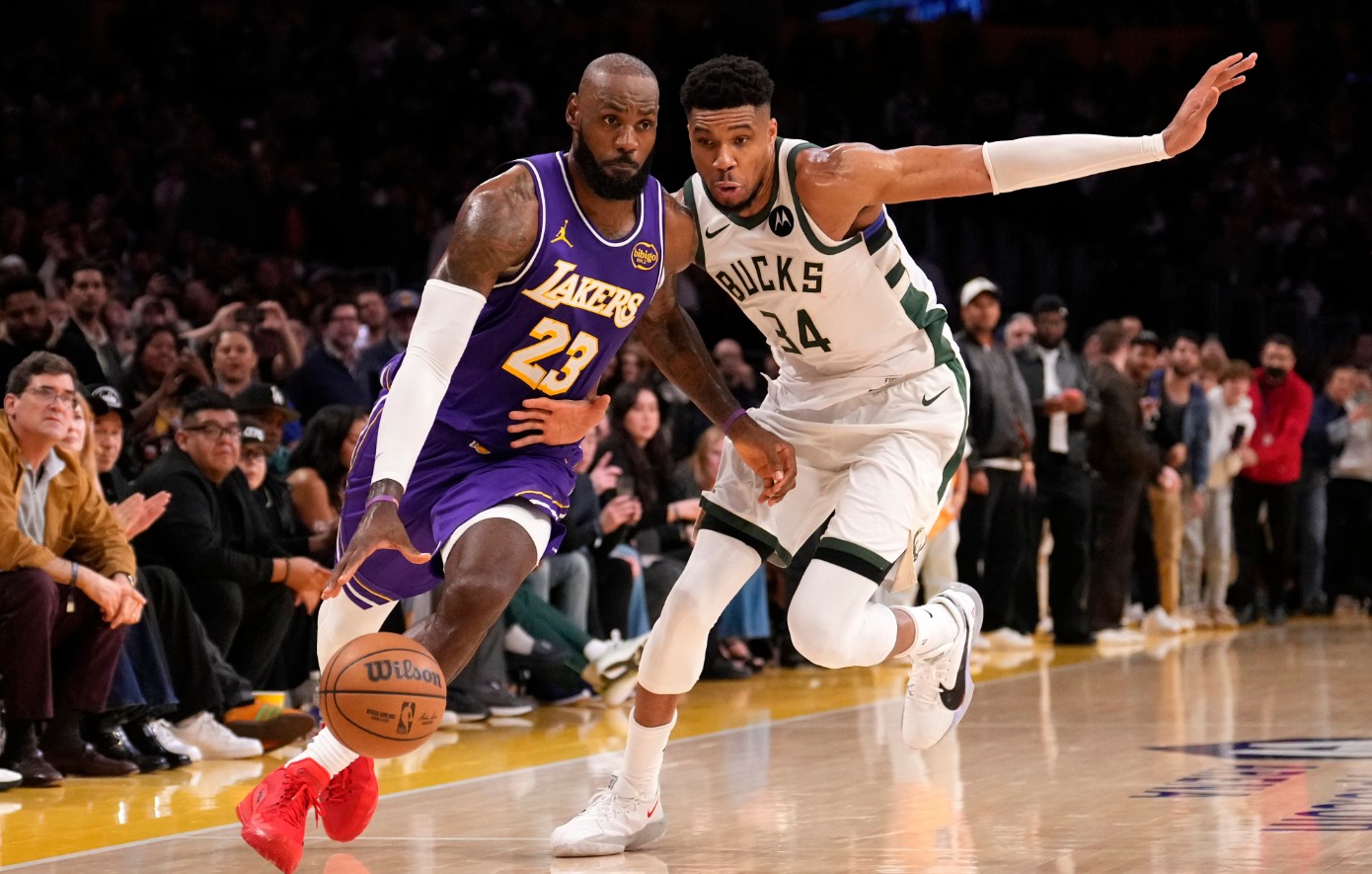 Γιάννης Αντετοκούνμπο: Ζήτησε και πήρε τη φανέλα του Τζέιμς &#8211; «Τιμή μου», είπε ο ΛεΜπρόν