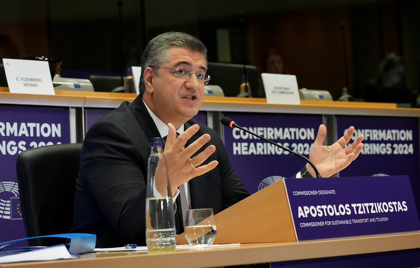 Απόστολος Τζιτζικώστας από Νταβός: «Η Ευρώπη αλλάζει μοντέλο στον τουρισμό – Τέλος στην απλή προώθηση»