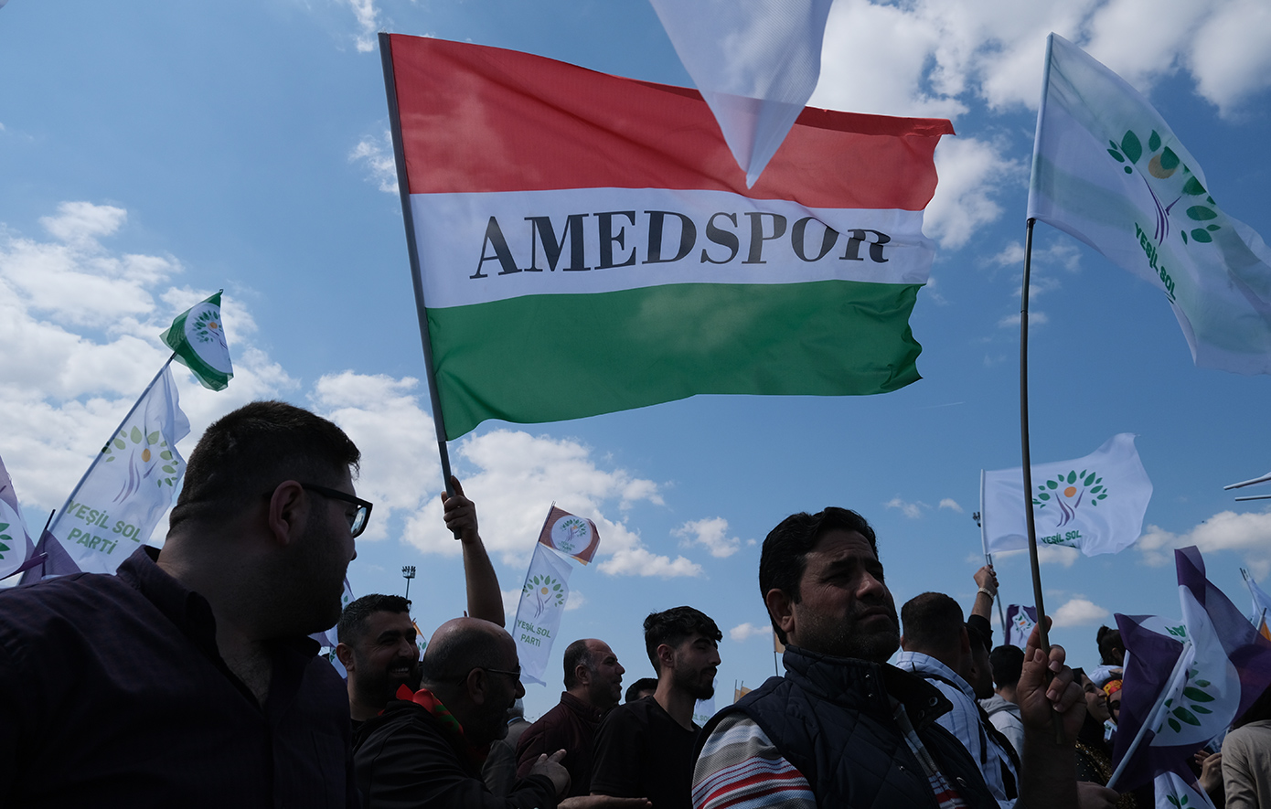 Ποδοσφαιρική ομάδα τιμωρήθηκε για φιλοκουρδική «προπαγάνδα»