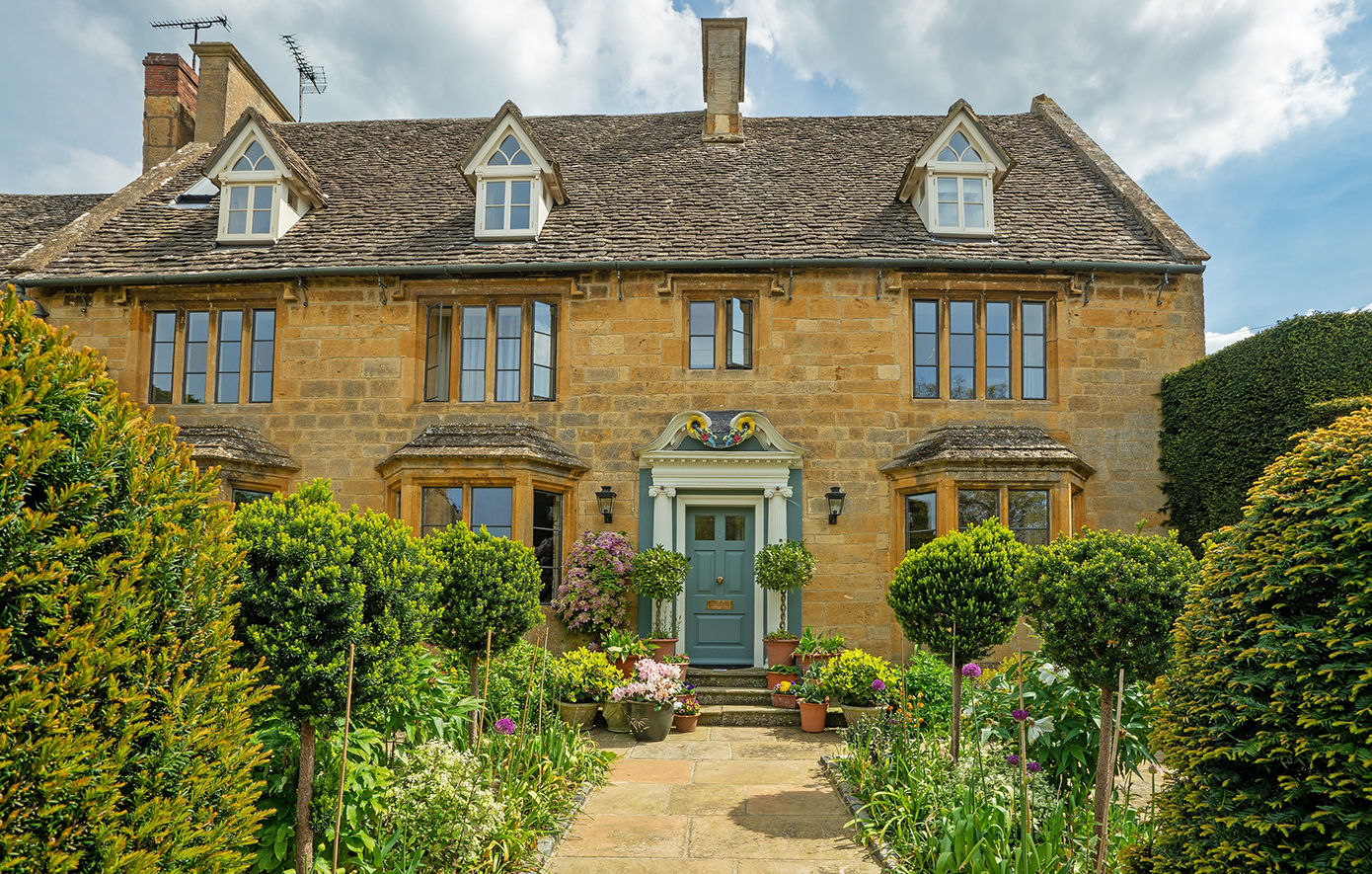 Μπρόντγουεϊ, Αγγλία