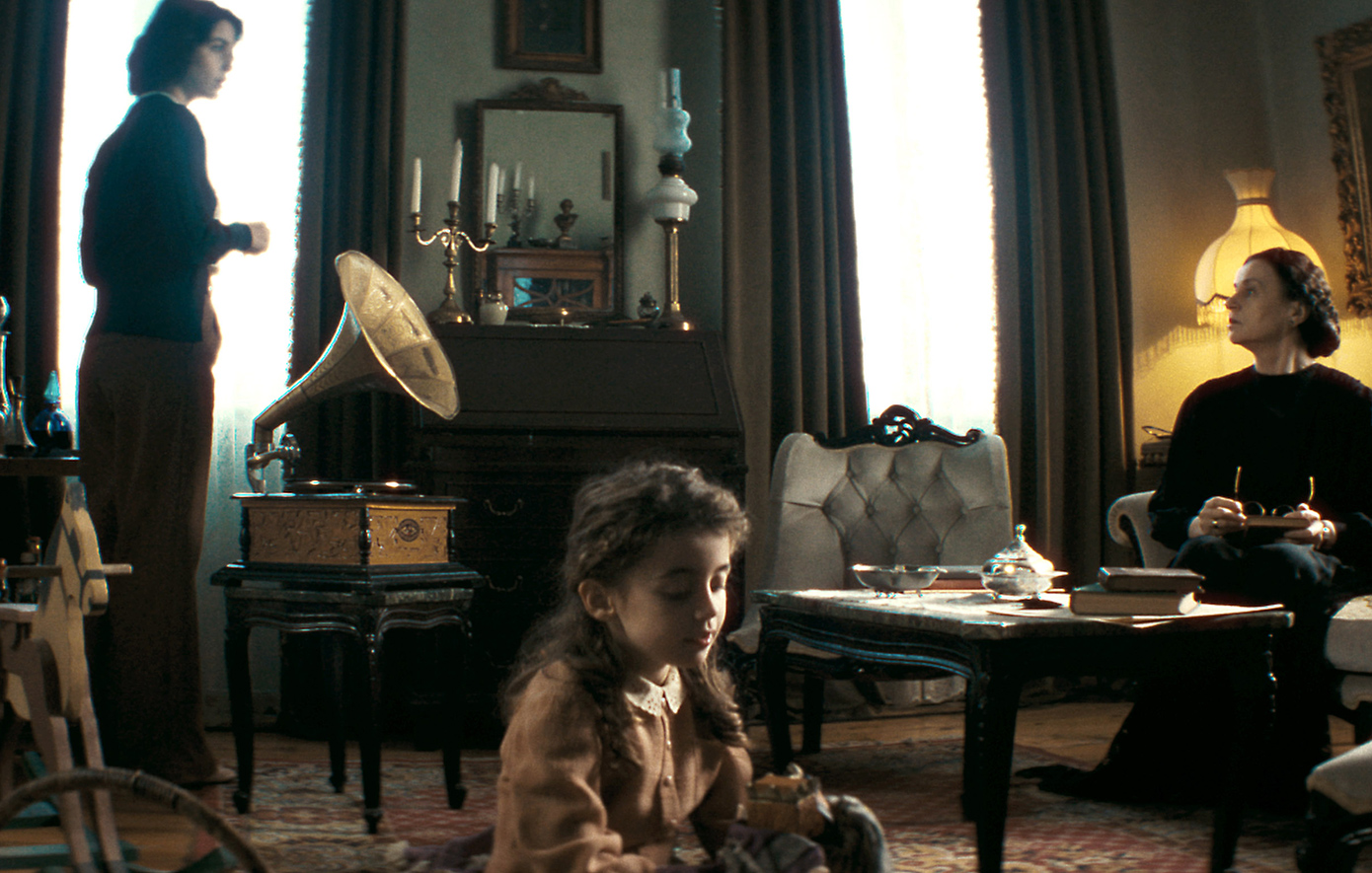 «Η μεγάλη χίμαιρα»: Η μικρή Άννα αρρωσταίνει και η οικογένεια βυθίζεται σε αγωνία και οργή