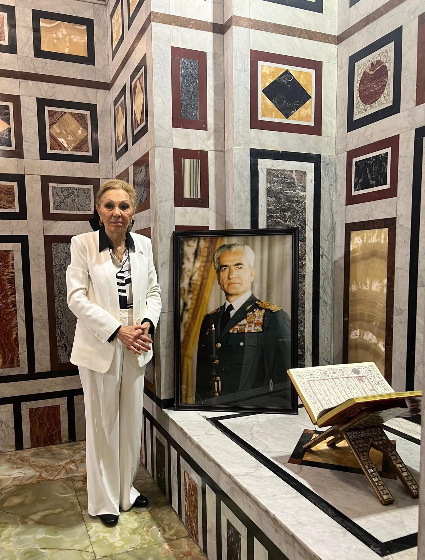 Φαράχ Παχλαβί Φαράχ Παχλαβί