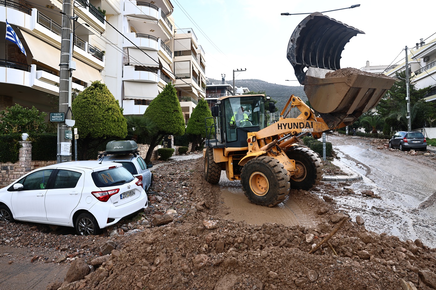 ΔΕΔΔΗΕ: «Ανυπόστατοι οι ισχυρισμοί που συνδέουν το έργο στον Υμηττό με την τραγωδία στη Γλυφάδα»