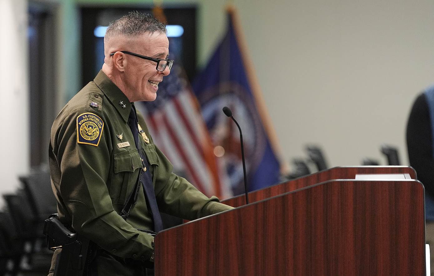 Γκρέγκορυ Μποβίνο Γκρέγκορυ Μποβίνο