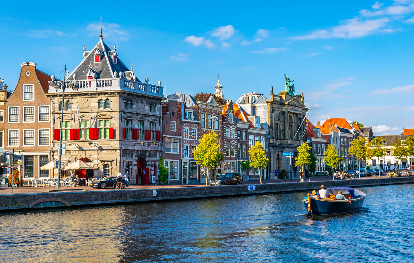 Γιατί ήρθε η ώρα το Χάαρλεμ να βγει από τη «σκιά» του Άμστερνταμ