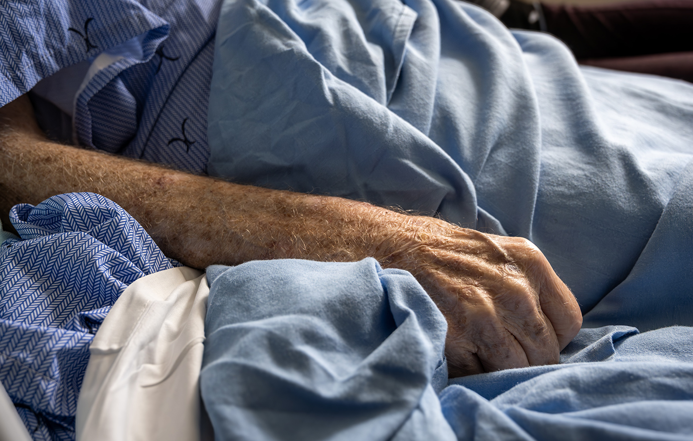 Φρίκη: 80χρονος ζούσε τουλάχιστον 20 χρόνια σε υπόγειο στο Ελσίνκι χωρίς τουαλέτα και παράθυρα