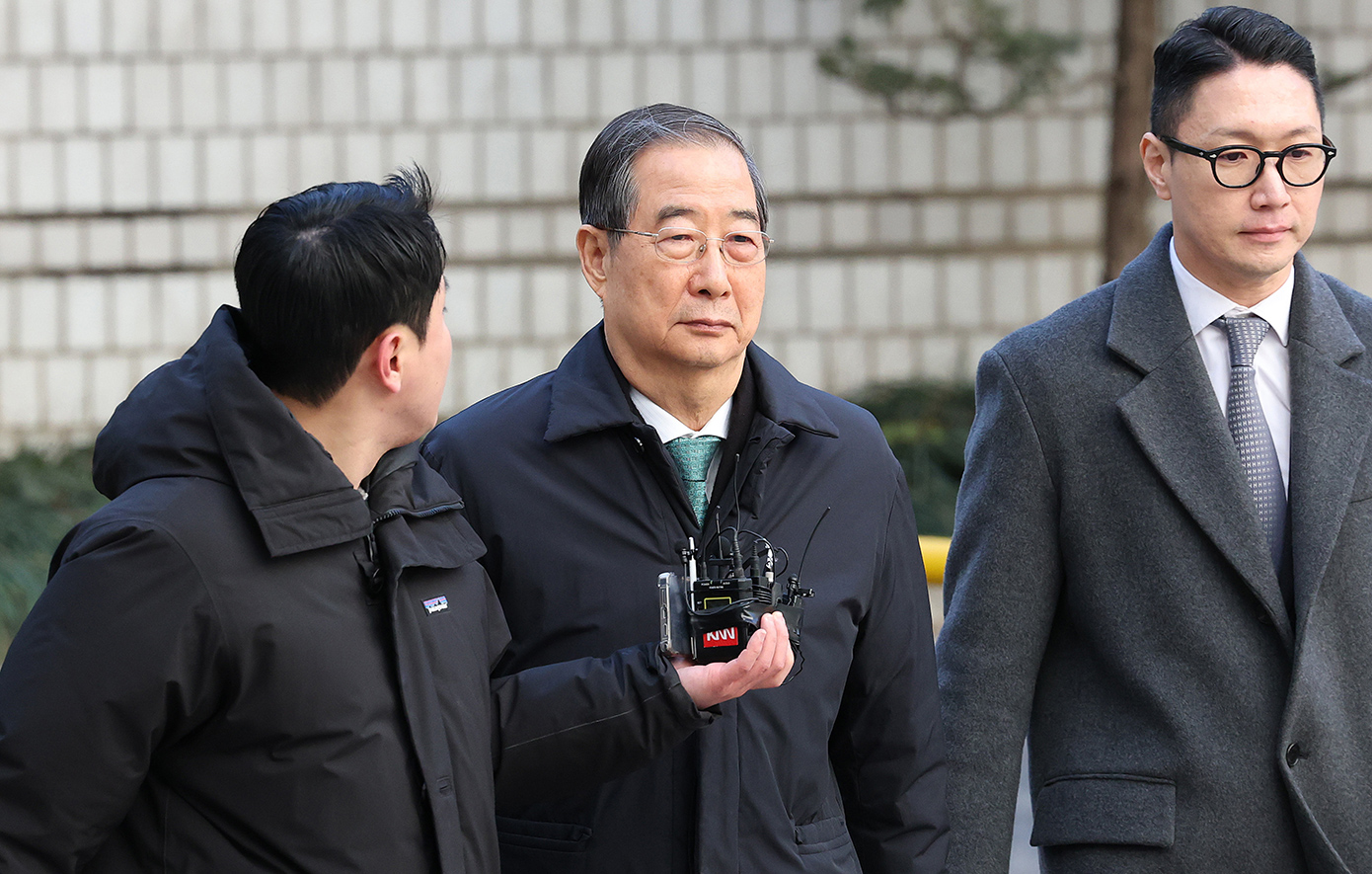 Ποινή κάθειρξης 23 ετών στον πρώην πρωθυπουργό της Νότίας Κορεάς, Χαν Ντουκ-σου, για την κήρυξη στρατιωτικού νόμου