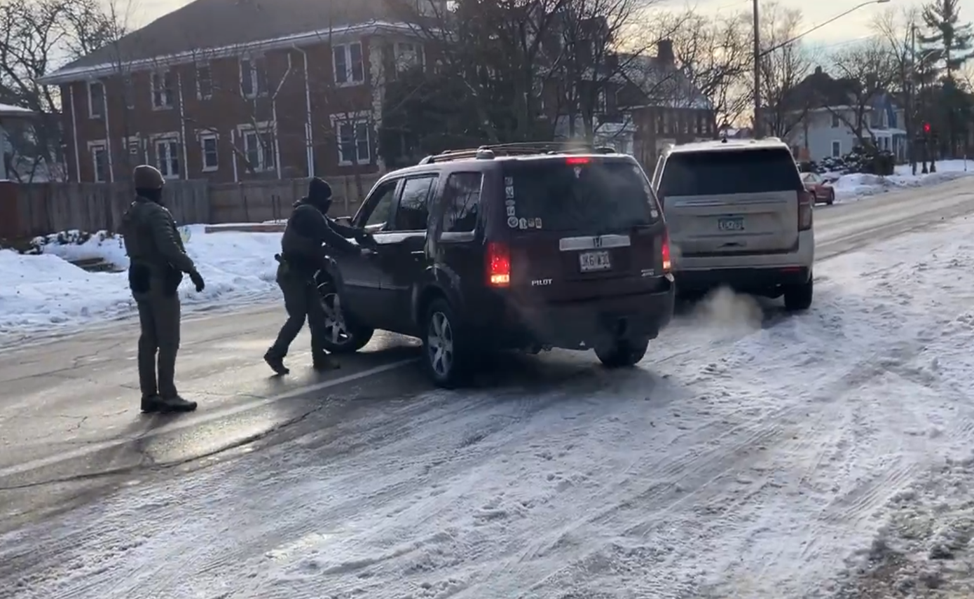 Σε σοκ η Μινεσότα: Πράκτορες της ICE σκοτώνουν γυναίκα κατά τη διάρκεια επιχείρησης