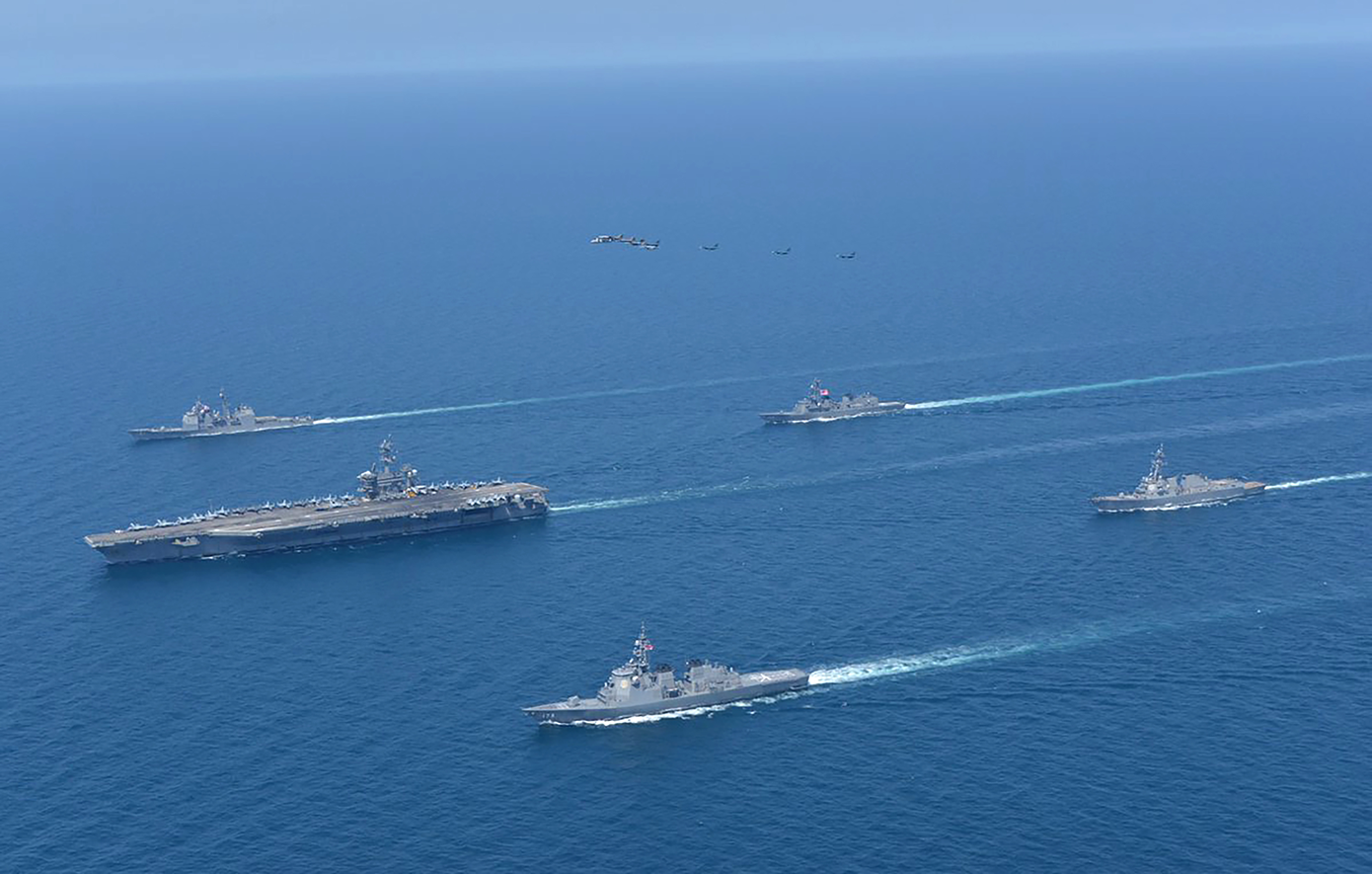 O Κόλπος σε «κόκκινο συναγερμό»: Οι ΗΠΑ στέλνουν «αρμάδα» με αεροπλανοφόρο ενώ το Ιράν μετράει 5.000 νεκρούς