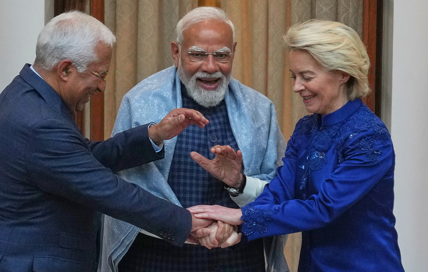 Η Ινδία και η ΕΕ σύναψαν εμπορική συμφωνία ελεύθερου εμπορίου μετά από δύο δεκαετίες διαπραγματεύσεων Η Ινδία και η ΕΕ σύναψαν εμπορική συμφωνία ελεύθερου εμπορίου μετά από δύο δεκαετίες διαπραγματεύσεων