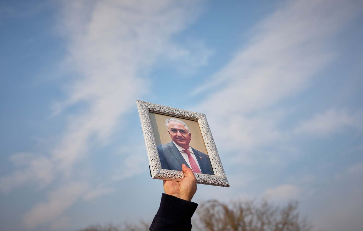 Ο Ρεζά Παχλαβί λέει ότι έχει στηρίξη μερίδας του ιρανικού στρατού και ζητά πίεση από τη διεθνή κοινότητα