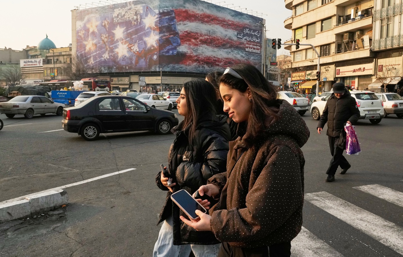 Το Ιράν φαίνεται να χαλαρώνει τους περιορισμούς στο διαδίκτυο ελέω αυξανόμενου κόστους