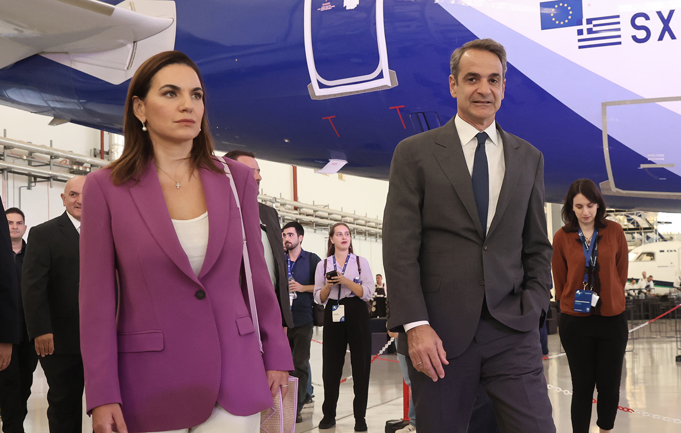 Τα είπαν «στο πόδι» Μητσοτάκης – Κεφαλογιάννη μετά το τέλος του υπουργικού