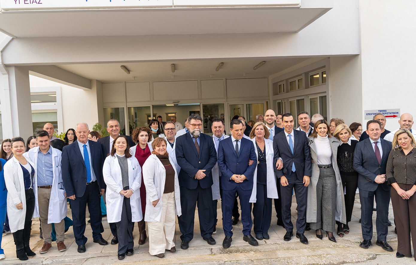 Εγκαινιάστηκαν τα ανακαινισμένα Κέντρα Υγείας Βάρης και Κορωπίου