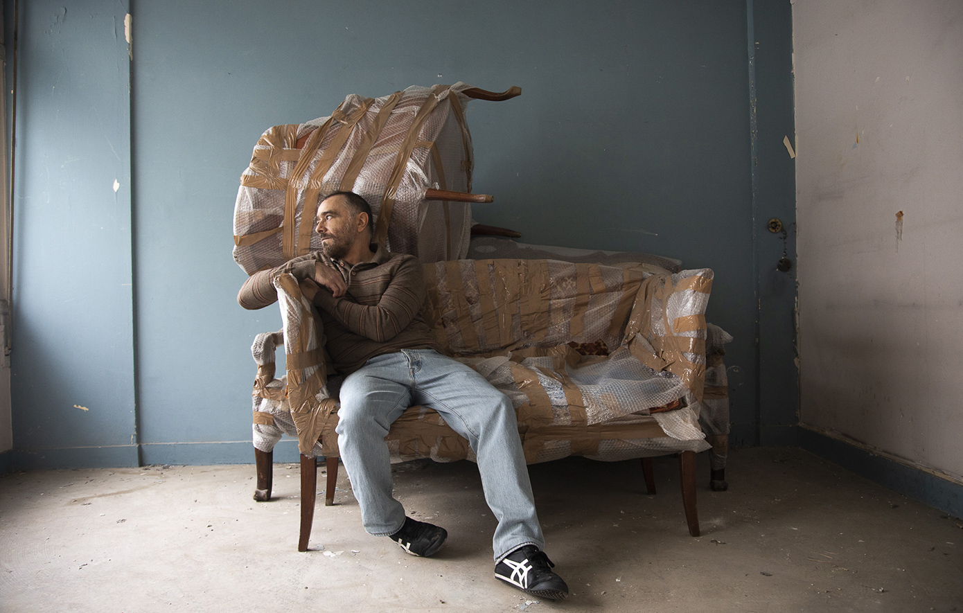 Ο Κόσμος Είναι Ένας: Ο Κωνσταντίνος Βήτα «συνομιλεί» με το ποιητικό έργο του Ρίτσου, μέσα από ένα ηλεκτρονικό μουσικό ταξίδι