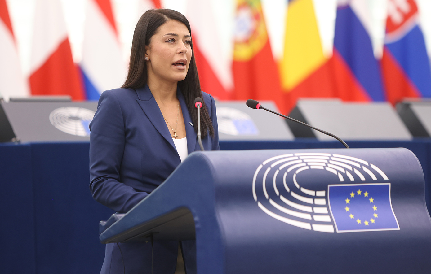 Λατινοπούλου: Ζήτησε από το Ευρωκοινοβούλιο την άρση της ασυλίας της &#8211; «Έχει κατατεθεί αγωγή από πολιτικούς αντιπάλους»