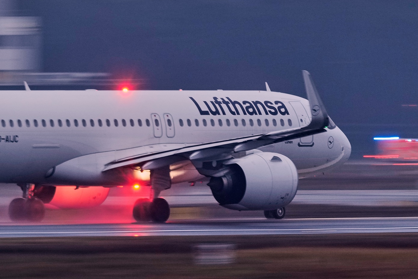 Η Lufthansa διακόπτει τις πτήσεις της μέχρι τα τέλη Μαρτίου προς και από το Ιράν