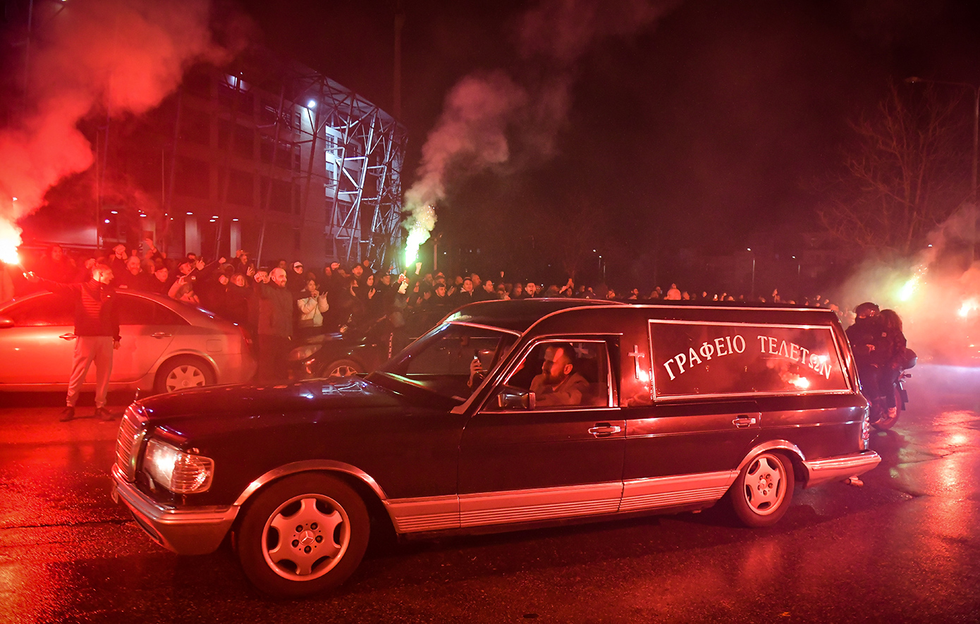 Με συνοδεία μοτοπορείας στην Τούμπα οι 7 σοροί των οπαδών του ΠΑΟΚ &#8211; Στο Παπαγεωργίου οι δύο τραυματίες