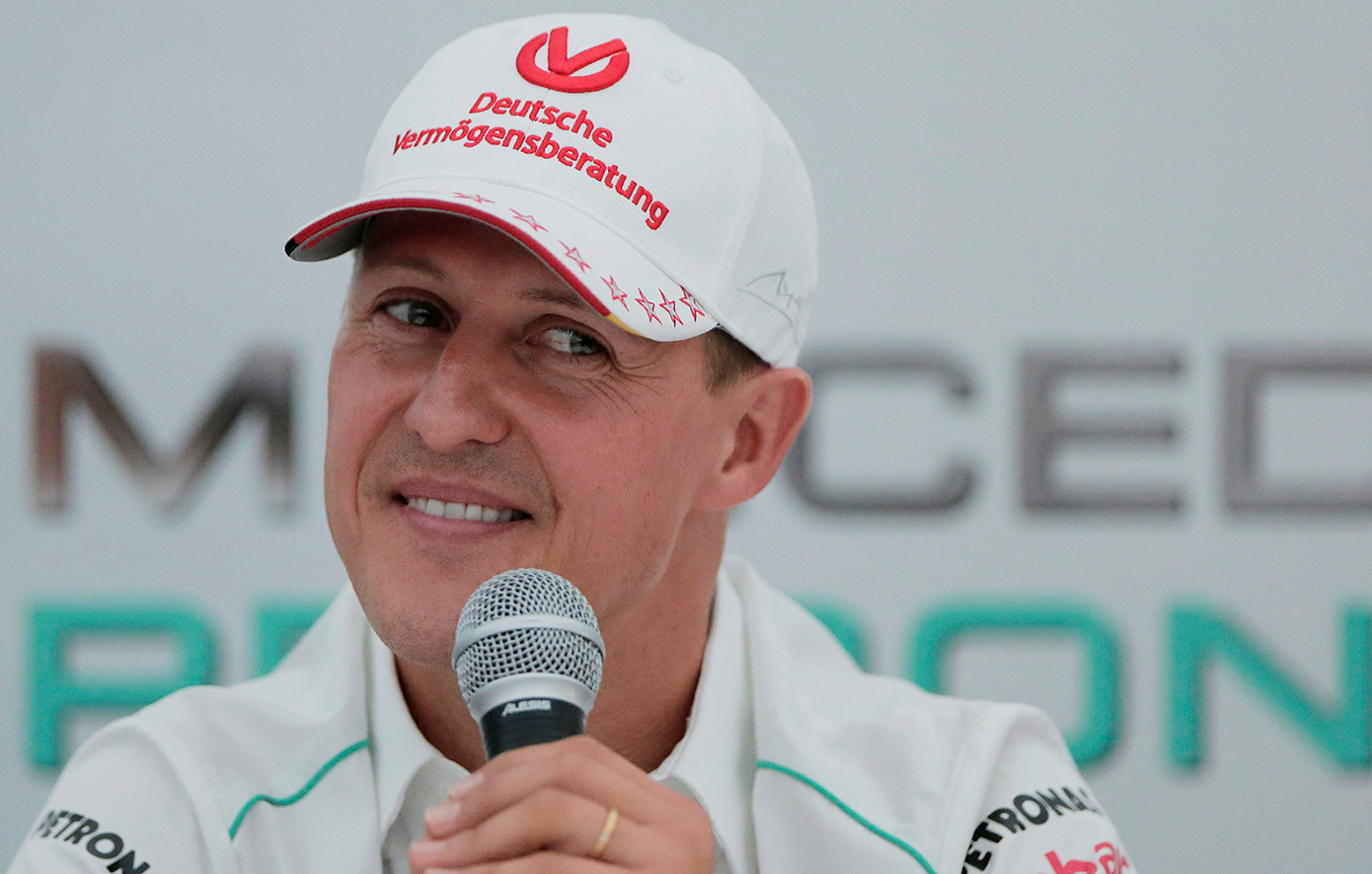 Έγινε το θαύμα &#8211; Ο θρύλος της Φόρμουλα 1 Μίκαελ Σουμάχερ σηκώθηκε από το κρεβάτι μετά από 12 χρόνια