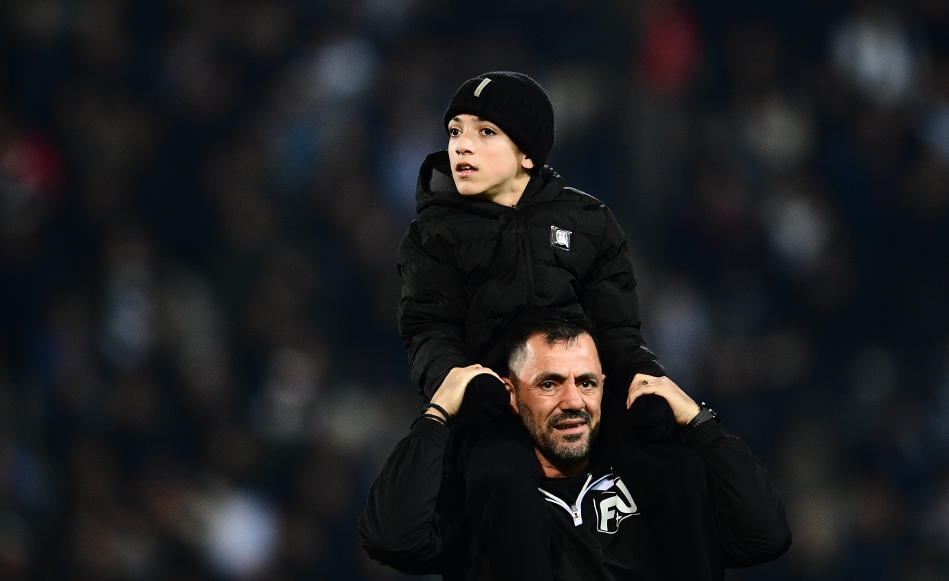 «Χάσαμε άδικα τα αδέρφια μας στον δρόμο»: Το συγκλονιστικό μήνυμα του μικρού Γιαννάκη