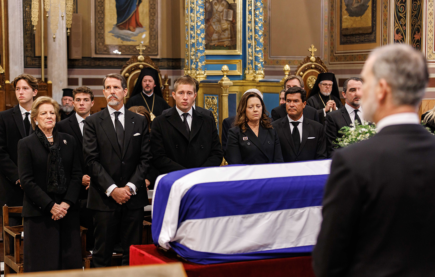 Πριγκίπισσα Ειρήνη: Η υπόκλιση του Παύλου στην Άννα-Μαρία και τη Βασίλισσα Σοφία – Το αυστηρό πρωτόκολλο στη Μητρόπολη