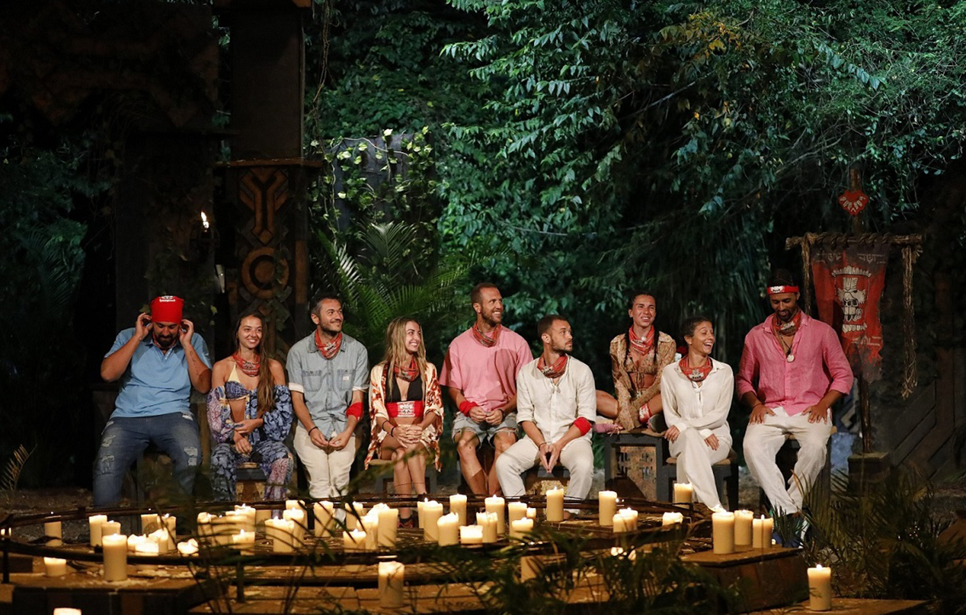 Ένα θέμα υγείας που ταλαιπωρούσε τις τελευταίες ημέρες την Φωτεινή Καλεύρα, την οδήγησε στην απόφαση να παραιτηθεί, εχθές (28/01), από τη Μονομαχία παραμονής και να αποχωρήσει από το Survivor. Ένα θέμα υγείας που ταλαιπωρούσε τις τελευταίες ημέρες την Φωτεινή Καλεύρα, την οδήγησε στην απόφαση να παραιτηθεί, εχθές (28/01), από τη Μονομαχία παραμονής και να αποχωρήσει από το Survivor.